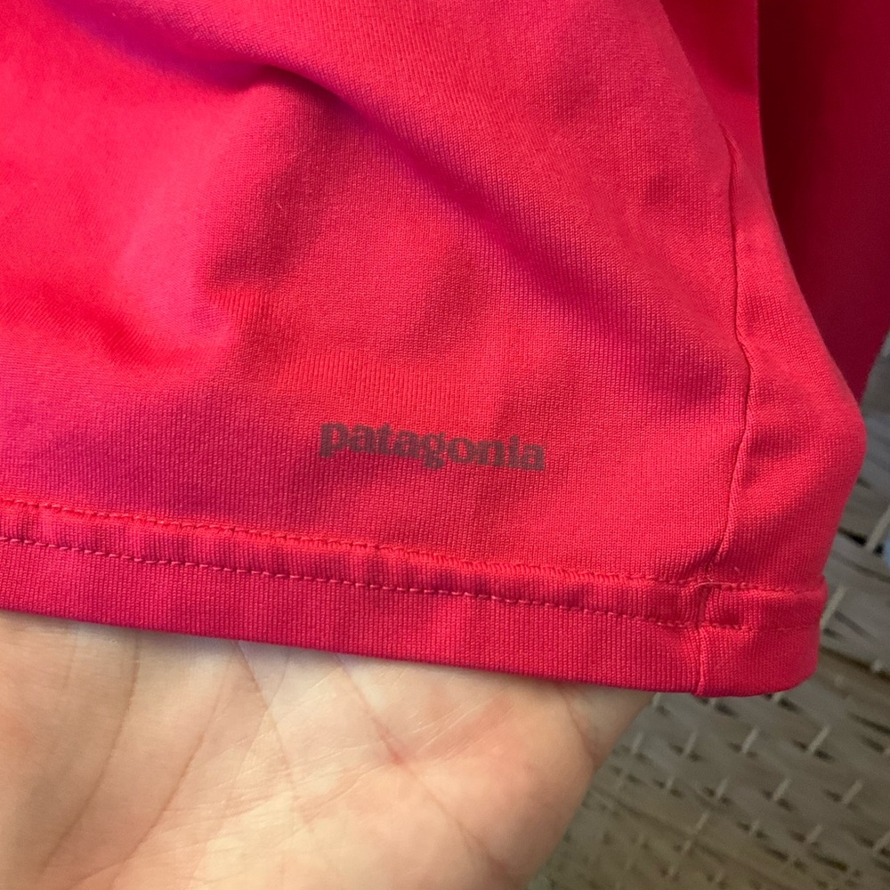2 Patagonia Capilene 1 Silkweight Tops - Picture 5 of 9